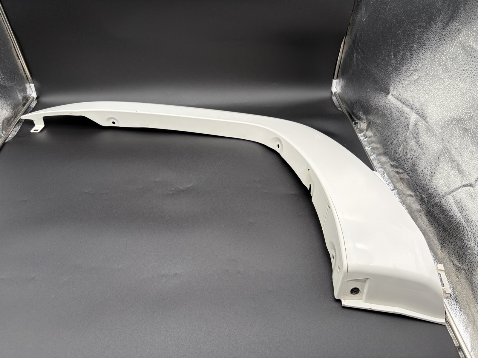 2003-2005 Toyota 4Runner Left Front Fender Flare Moulding Pearl White 53088