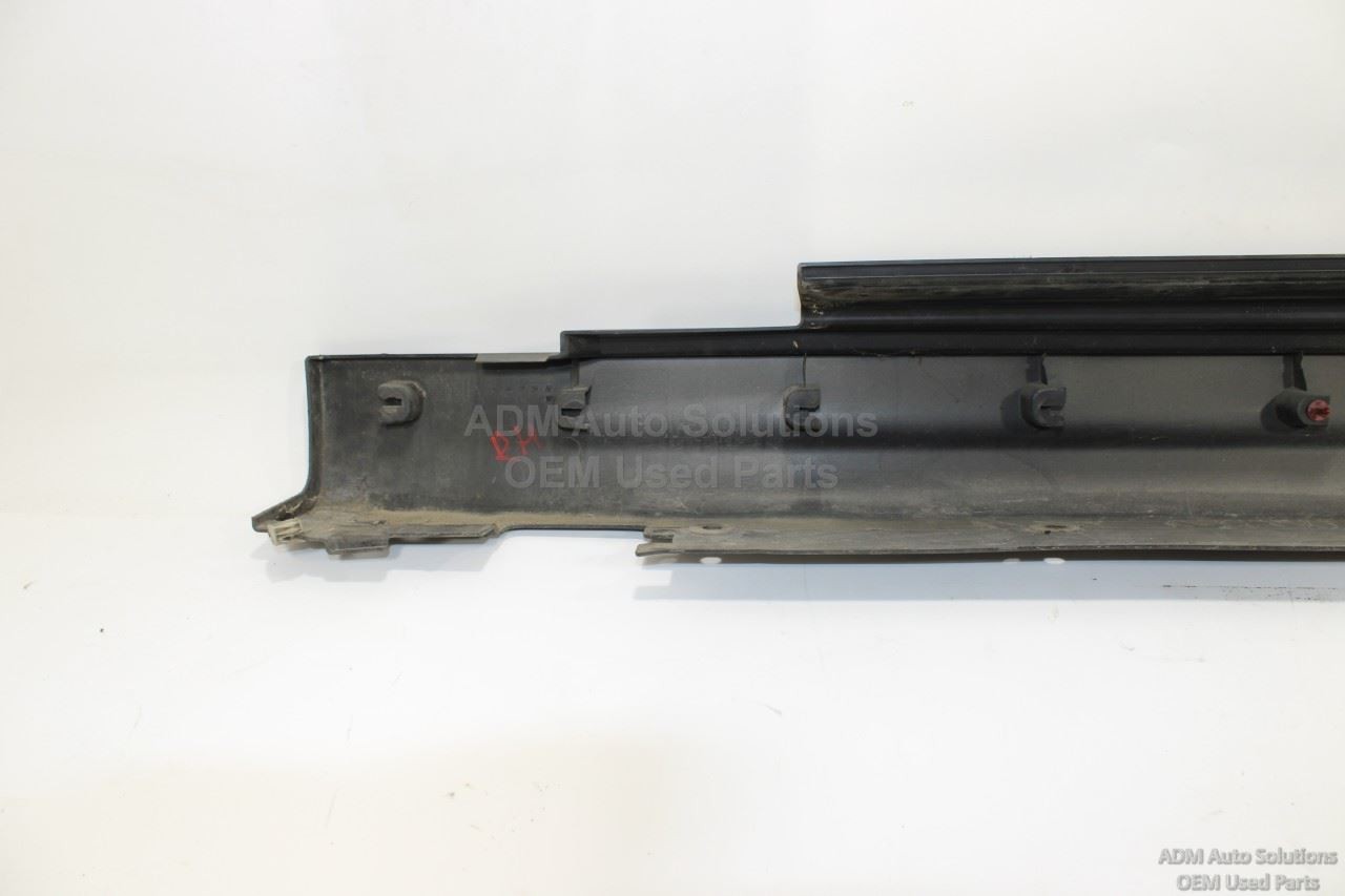 2015 – 2024 MINI Cooper F55 Right Passenger Side Skirt Rocker Panel OEM 7315524