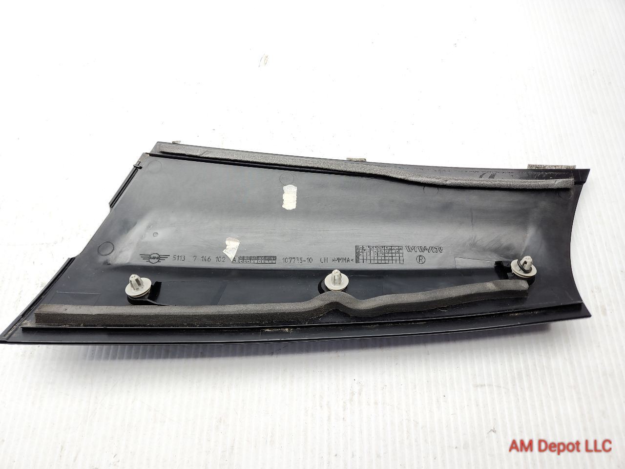 2009 Mini Cooper S R56 Rear Right C Pillar Outside Trim 51137146102