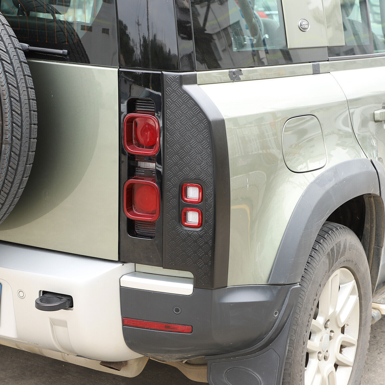 For Land Rover 2020-2023 Glossy Black Kit Taillight Protector Plate Trim