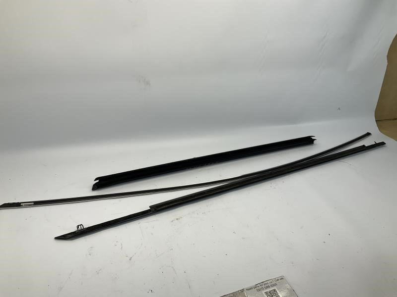19 20 21 Mazda 3 Sedan 2.5 FWD Exterior Front Left Door Side Moulding Set Of 3 B