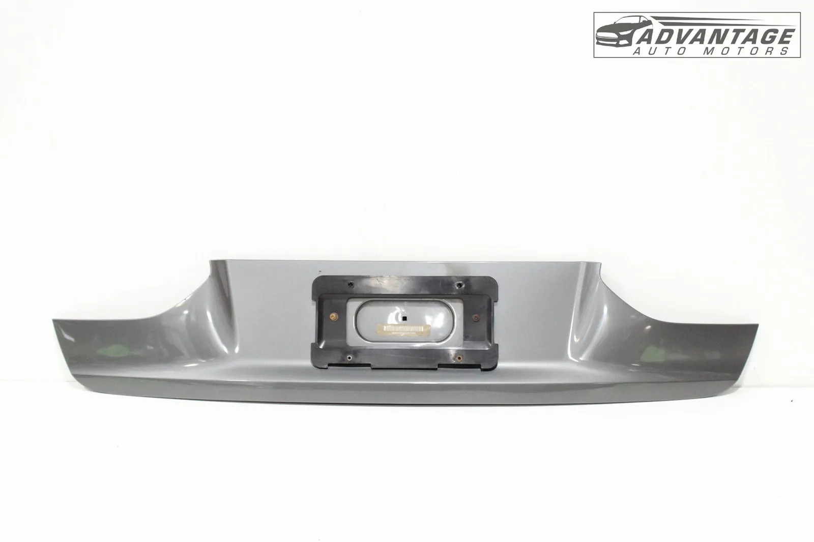 16-19 BMW 750I XDRIVE G12 TRUNK LID LICENSE PLATE PANEL MOLDING FINISH COVER OEM