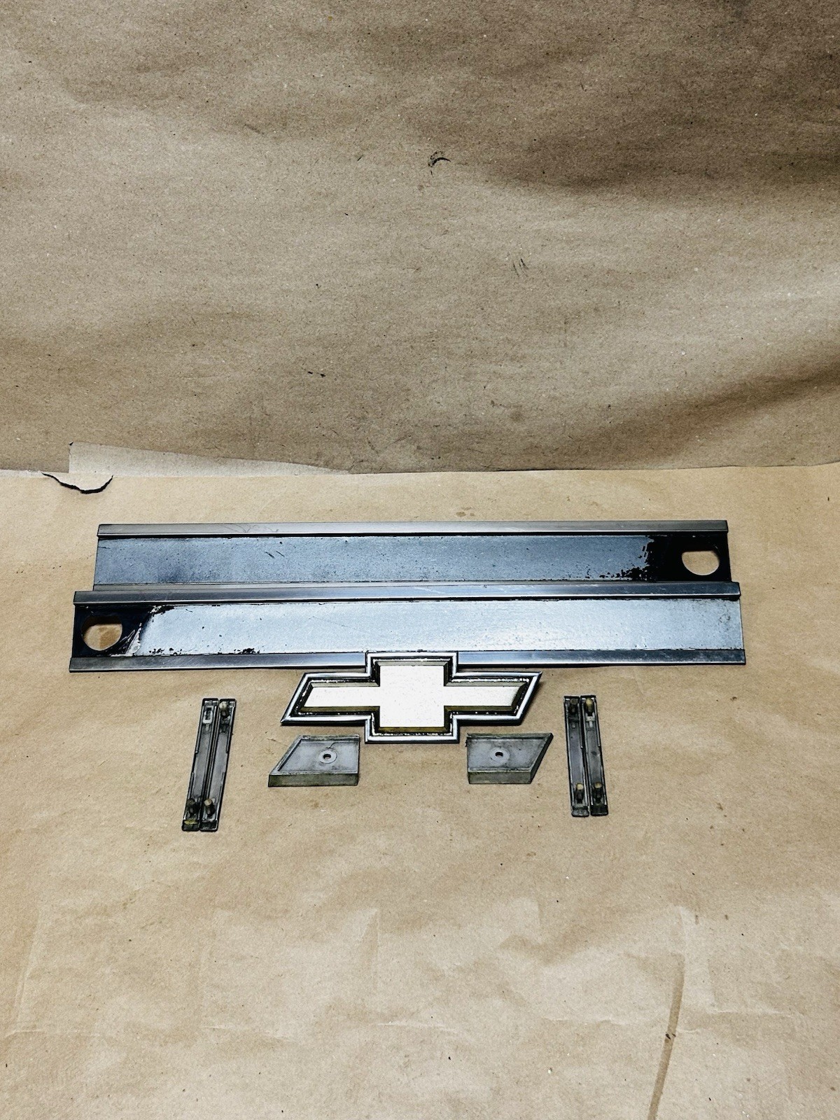 85-88 Chevy Truck C10 K10 K5 Blazer Silverado Bright Grill Grill Trim Set OEM