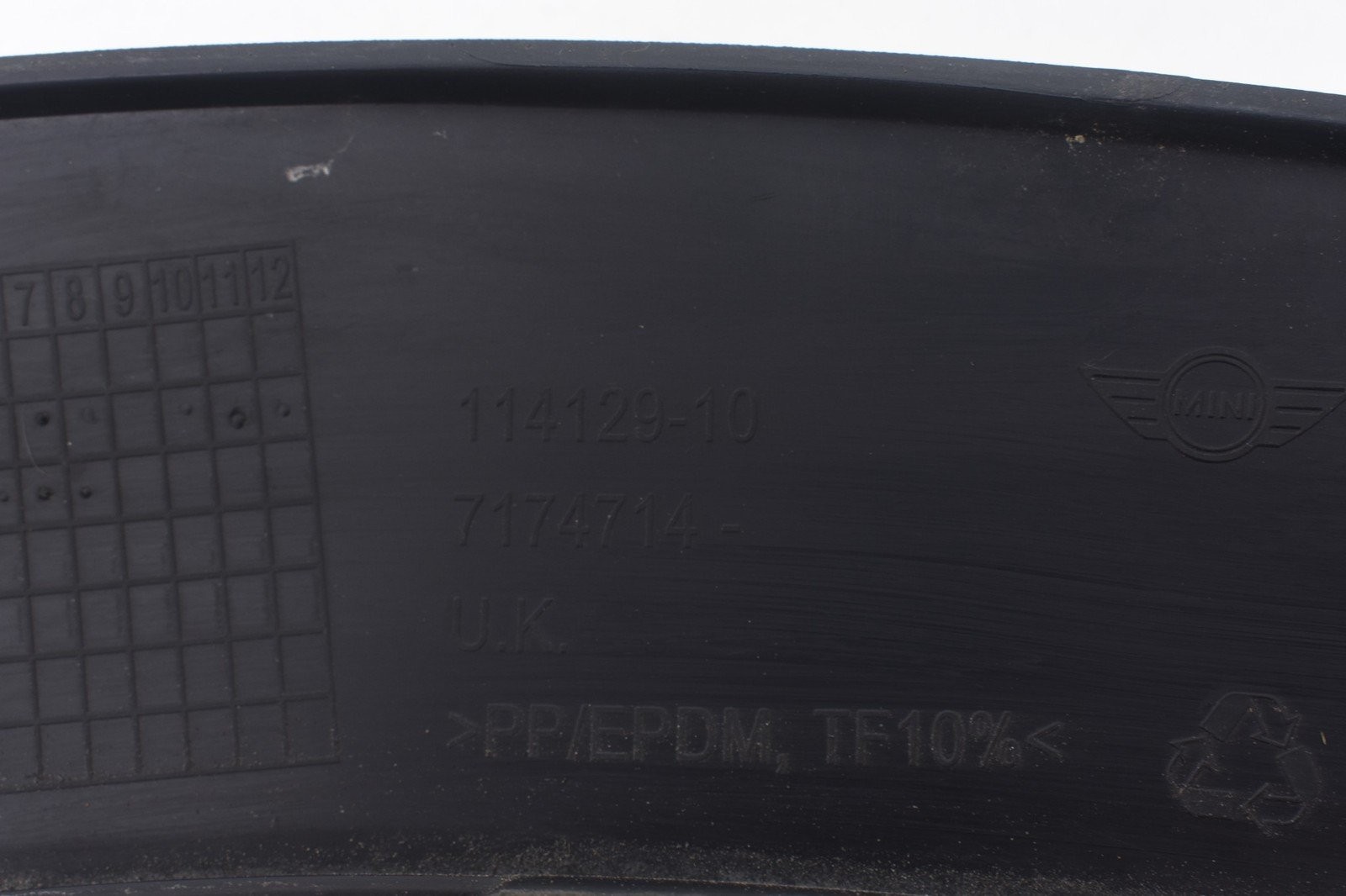 2009 MINI COOPER S R55 CLUBMAN REAR RIGHT FENDER WHEEL ARCH TRIM OEM KW93
