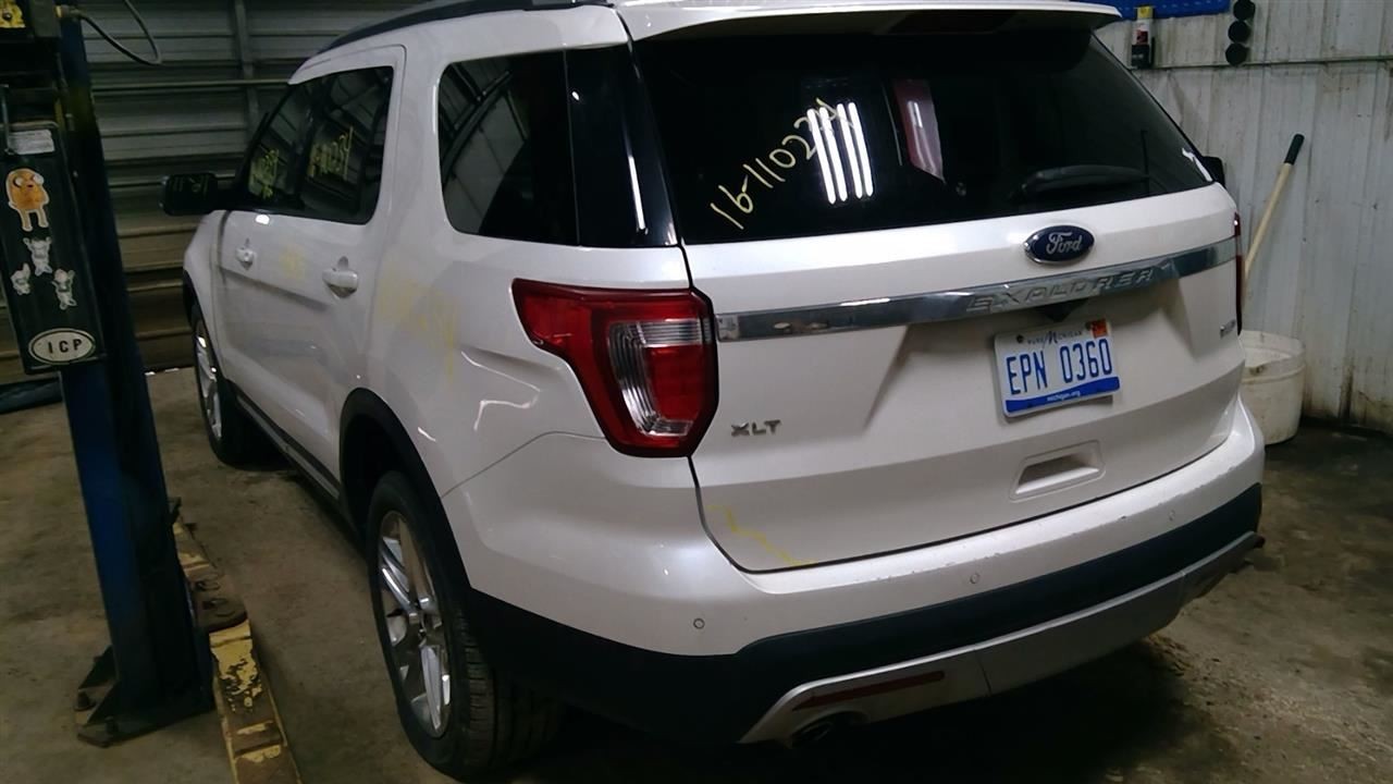 *LOCAL PICKUP ONLY* UG White Driver Left Fender Fits 16-19 EXPLORER 10302554
