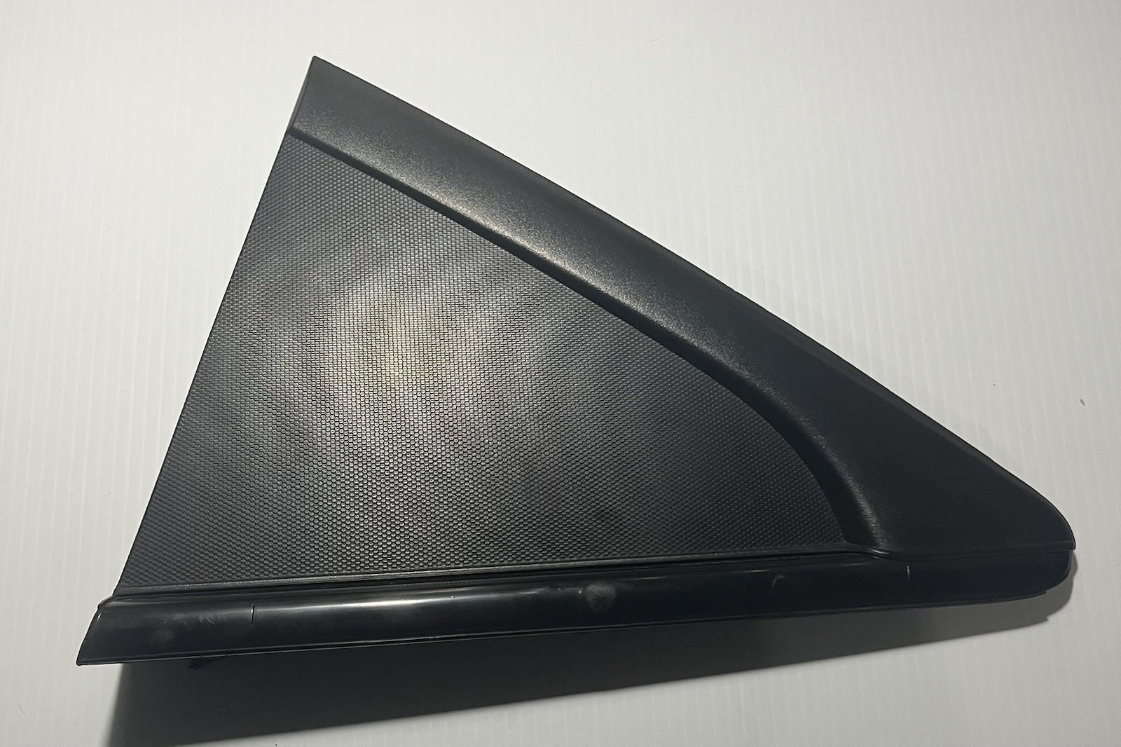 OEM 2011-2016 Chevrolet Cruze Left Side Exterior Window Appliqué Trim 95991482