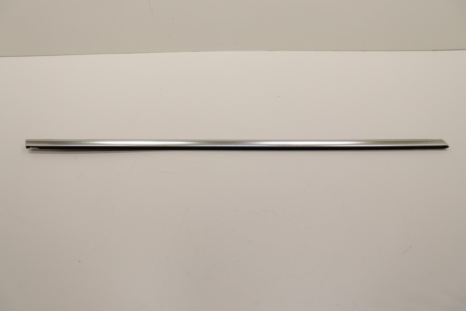 2018 – 2025 ALFA ROMEO STELVIO FRONT RIGHT SIDE DOOR WINDOW BELT MOLDING OEM
