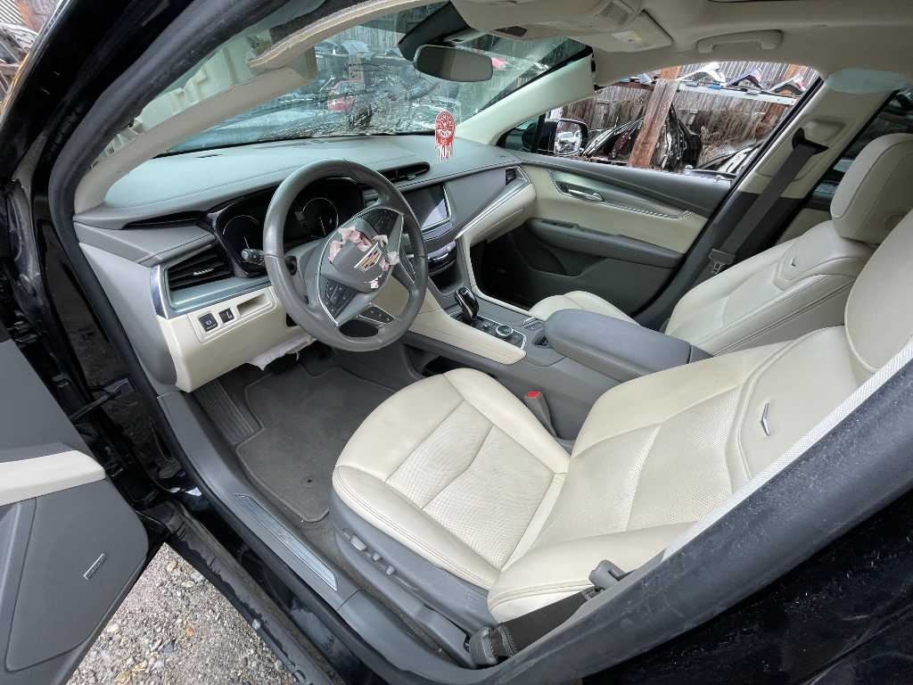 2017-2024 CADILLAC XT5 LEFT ROCKER MOULDING PLASTIC BLACK PC:GB8 FWD 39K 62357