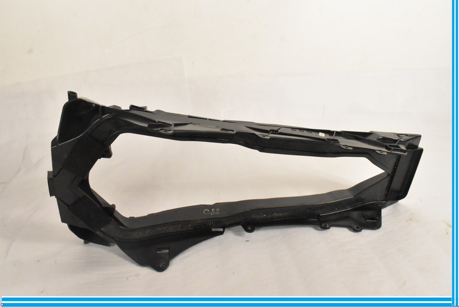 2003 – 2006 MERCEDES BENZ CL CLASS C215 BRACKET TRIM ARMREST CONSOLE CENTER OEM